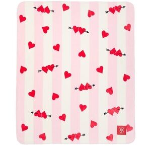 VICTORIA'S SECRET Cozy Sherpa Fleece Blanket LOGO ❤️ HEART VALENTINE'S DAY 2025